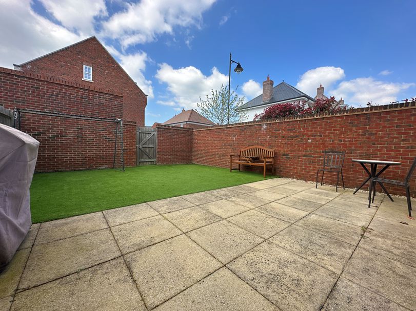 Southfield Drive, Yeovil, Somerset, BA21 Towers Wills Estate Agents