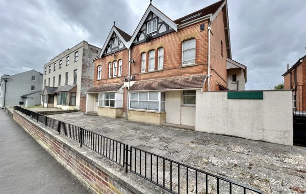 Hendford House, Hendford Grove, Yeovil, Somerset, BA20